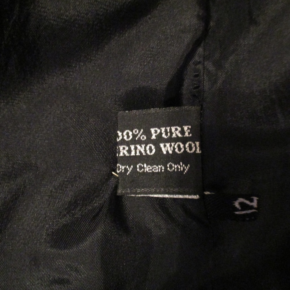 GANTOS GORGEOUS BLACK PINSTRIPE PANT SUIT - Picture 8 of 16